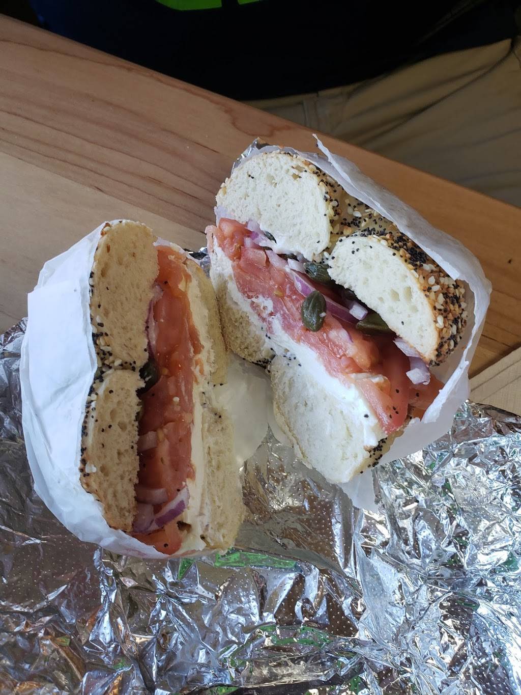 County Farm Bagels | cafe | 27W 195 Geneva Rd, Winfield, IL 60190, USA | 6306655777 OR +1 630-665-5777