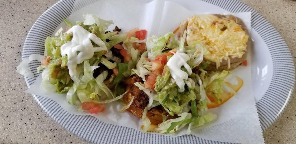 Casa Chapala’s Grill | restaurant | 34 N Elmhurst Rd, Wheeling, IL 60090, USA | 2246760555 OR +1 224-676-0555