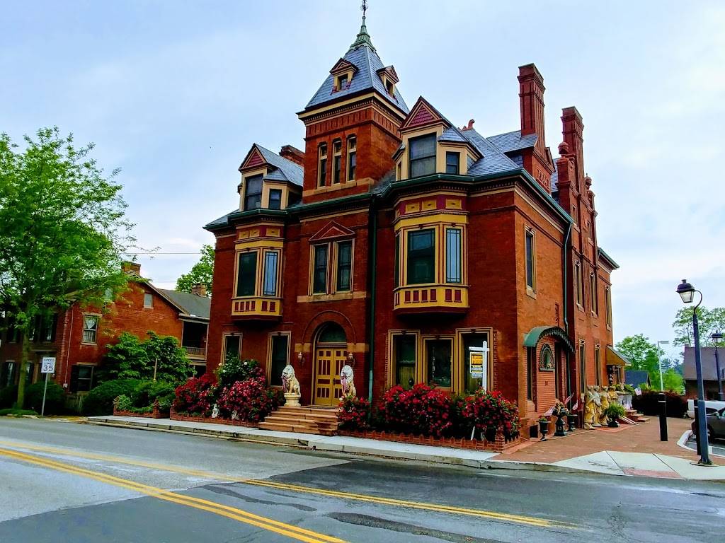 Altland House Grill & Pub | restaurant | 1 Center Square #100, Abbottstown, PA 17301, USA | 7172599535 OR +1 717-259-9535