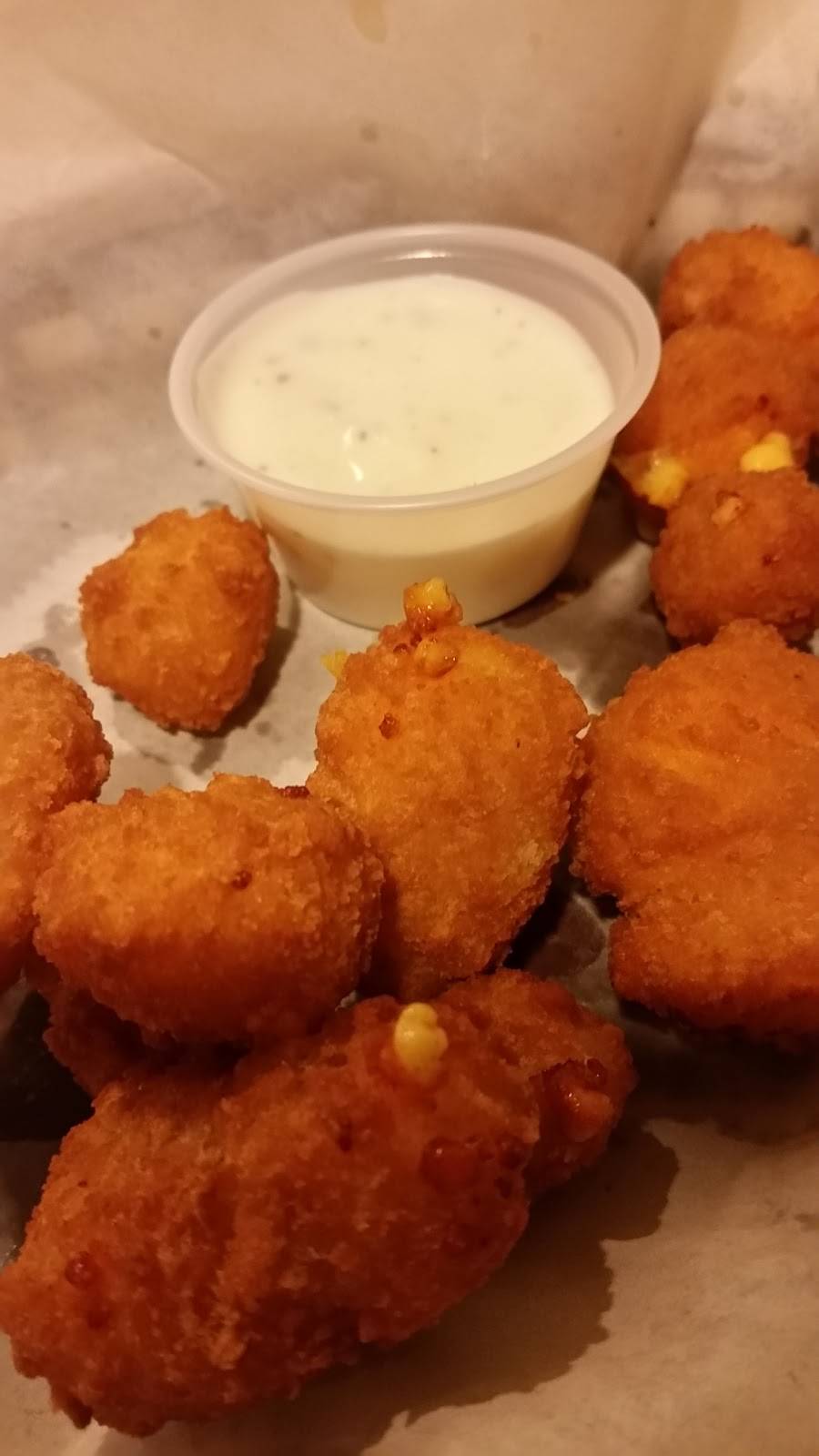 Aprils Downtown Diner | restaurant | 118 N Franklin St, Manchester, IA 52057, USA | 5639271075 OR +1 563-927-1075