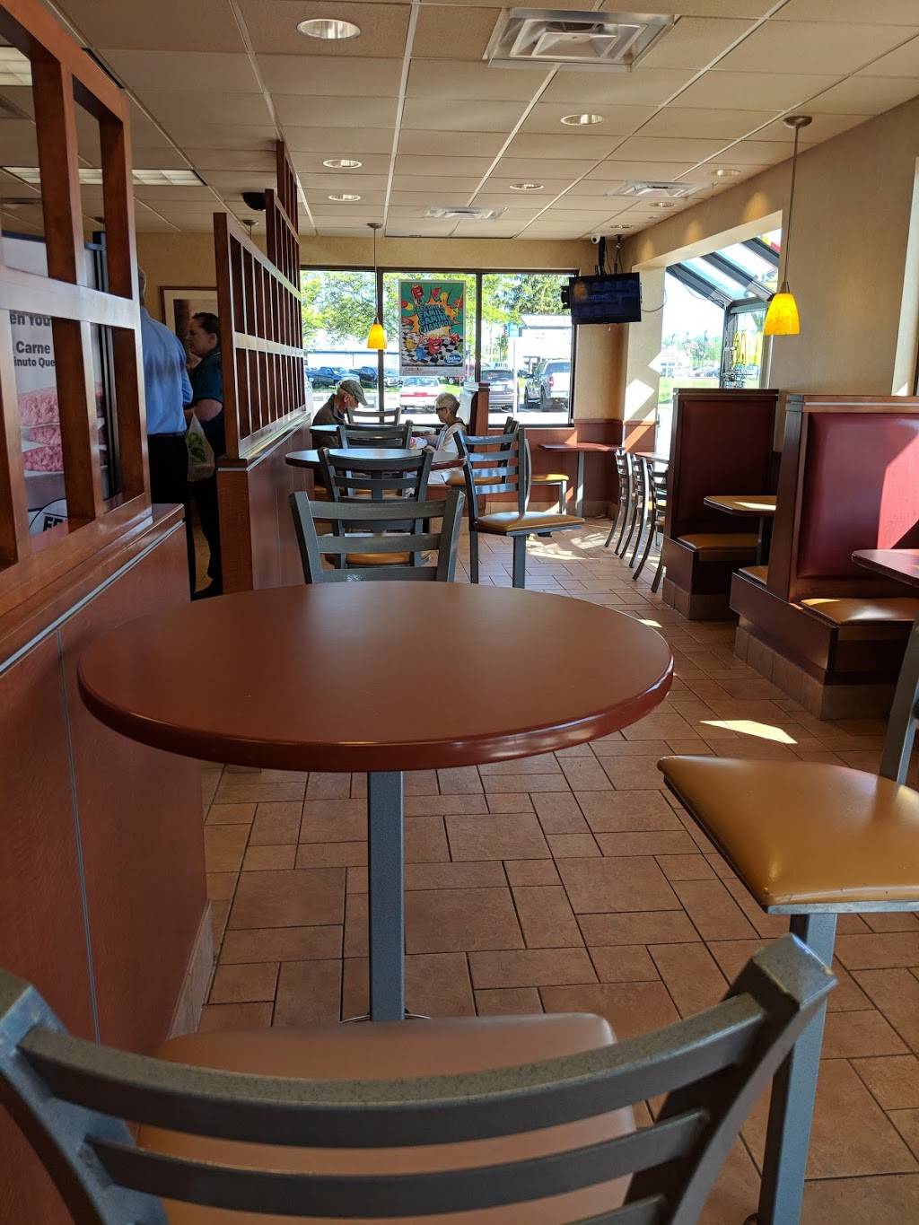 McDonalds | cafe | 6695 Dixie Hwy, Village of Clarkston, MI 48346, USA | 2486258500 OR +1 248-625-8500