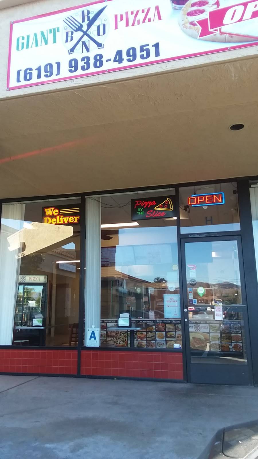 Giant Bronx Pizza | restaurant | 8790 Cuyamaca St suite h, Santee, CA 92071, USA | 6199384951 OR +1 619-938-4951