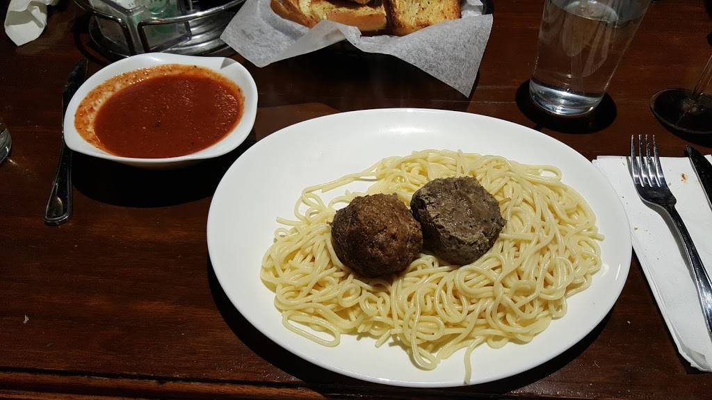 CDB Pizza & Italian Restaurant | restaurant | 5104 E Fowler Ave, Temple Terrace, FL 33617, USA | 8139851336 OR +1 813-985-1336