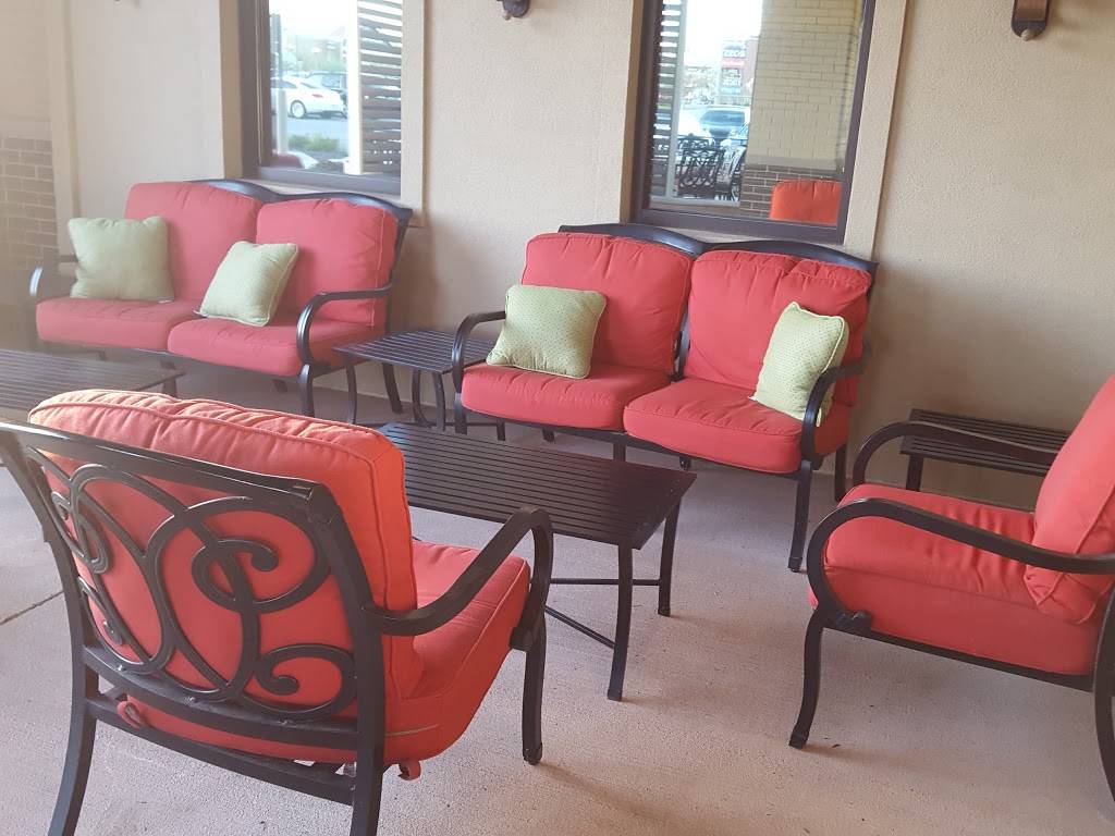 Carrabbas Italian Grill | restaurant | 49 US-41, Schererville, IN 46375, USA | 2193226097 OR +1 219-322-6097