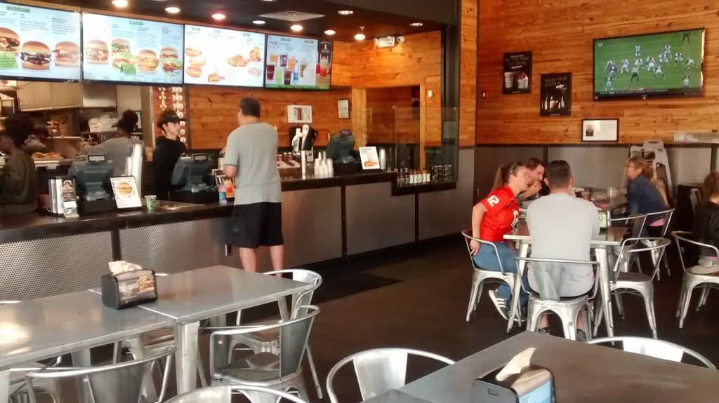 BurgerFi | restaurant | 15910 Pines Blvd, Pembroke Pines, FL 33027, USA | 9545891612 OR +1 954-589-1612