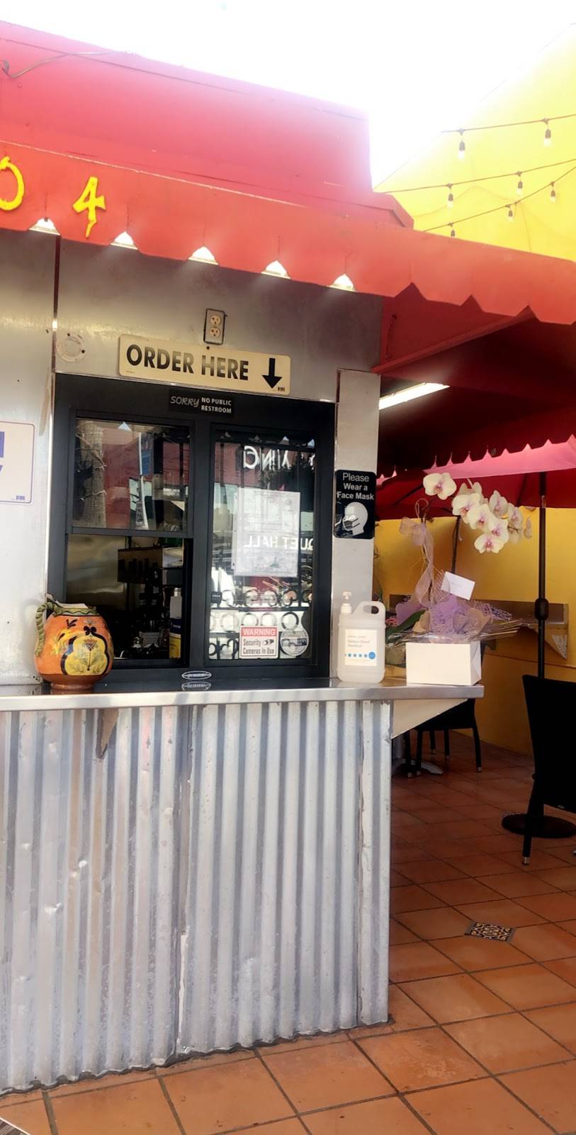 Baleadas Y Más | restaurant | 14504 Victory Blvd, Van Nuys, CA 91411, USA | 8184062434 OR +1 818-406-2434