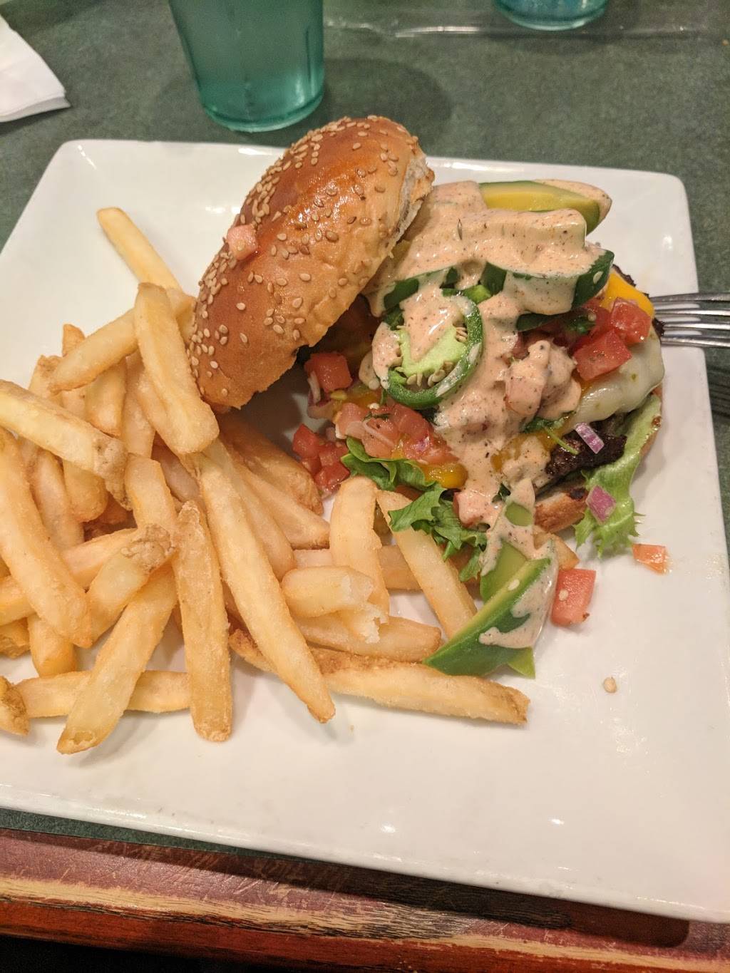 The Greene Turtle Sports Bar & Grille | restaurant | 177 Jennifer Rd, Annapolis, MD 21401, USA | 4102667474 OR +1 410-266-7474