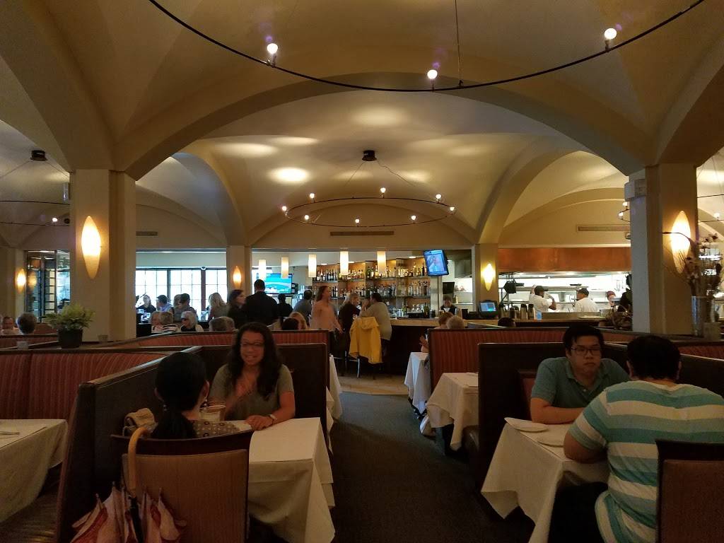 Oceano Bistro | restaurant | 44 N Brentwood Blvd, Clayton, MO 63105, USA | 3147219400 OR +1 314-721-9400