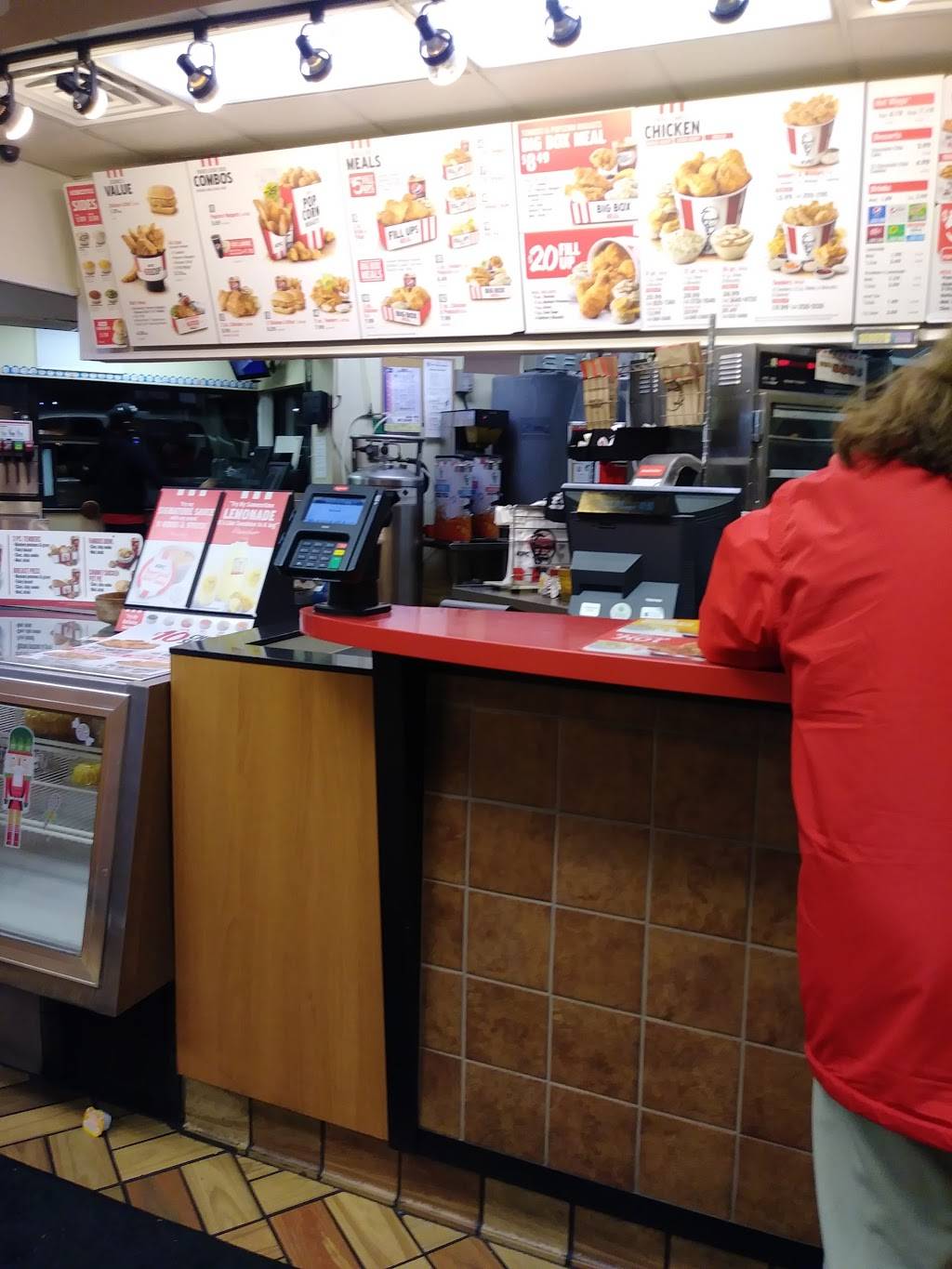 KFC | restaurant | 34330 Groesbeck Hwy, Clinton Twp, MI 48035, USA | 5867921933 OR +1 586-792-1933