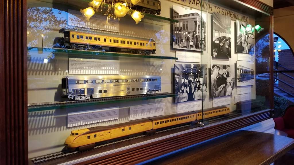 The Old Spaghetti Factory | meal takeaway | 110 E Santa Fe Ave, Fullerton, CA 92832, USA | 7145266801 OR +1 714-526-6801