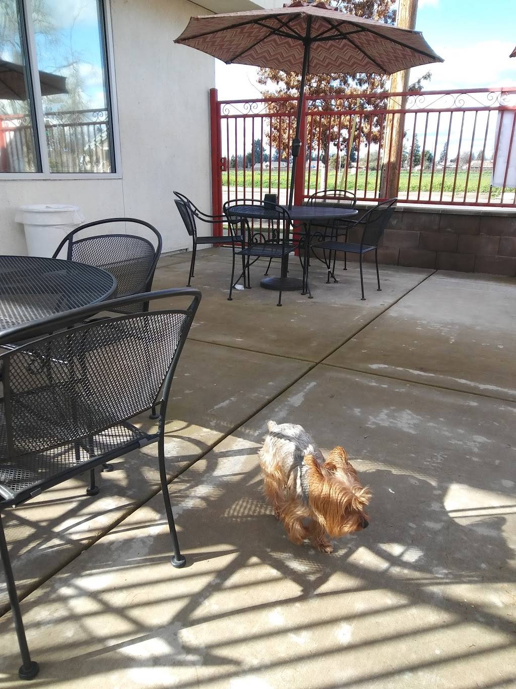 Los Arbolitos Mexican Food | restaurant | 3929, 1315 N Cain St, Visalia, CA 93292, USA | 5596258226 OR +1 559-625-8226