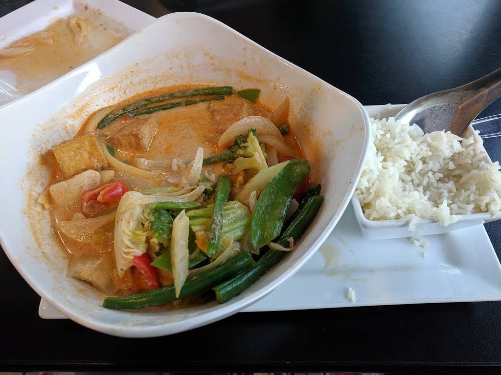 The Kings Thai Cuisine | restaurant | 7890 University Ave NE, Fridley, MN 55432, USA | 7635711188 OR +1 763-571-1188