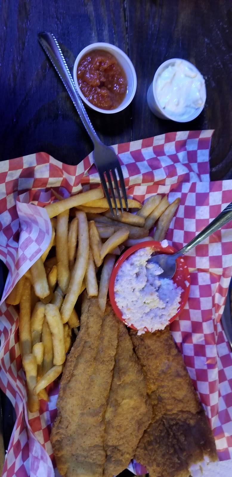 Rebel Crossing | restaurant | 111 W Atlanta St, Tallapoosa, GA 30176, USA | 6785738133 OR +1 678-573-8133