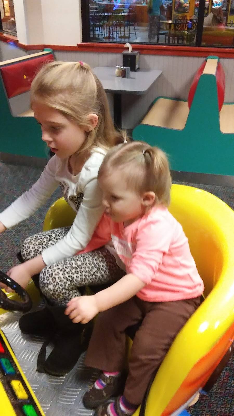 Charleys Philly Steaks | restaurant | 5600 Harvey St Ste FC-5, Muskegon, MI 49444, USA | 2317984376 OR +1 231-798-4376