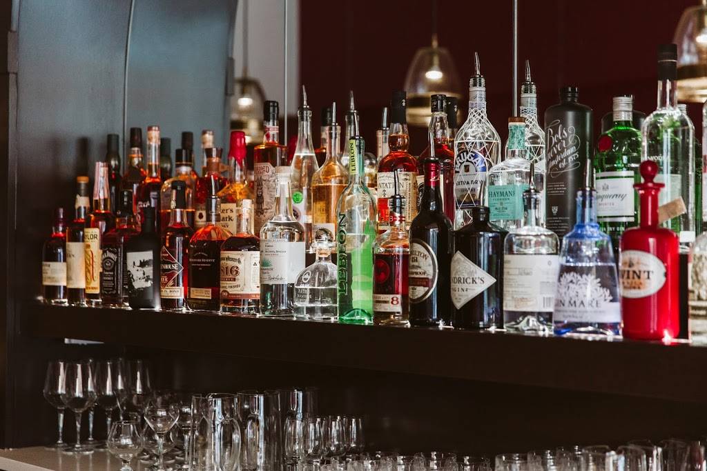 Paloma Bar de Tapas | restaurant | 805 Chestnut St, Chattanooga, TN 37402, USA | 4234983190 OR +1 423-498-3190