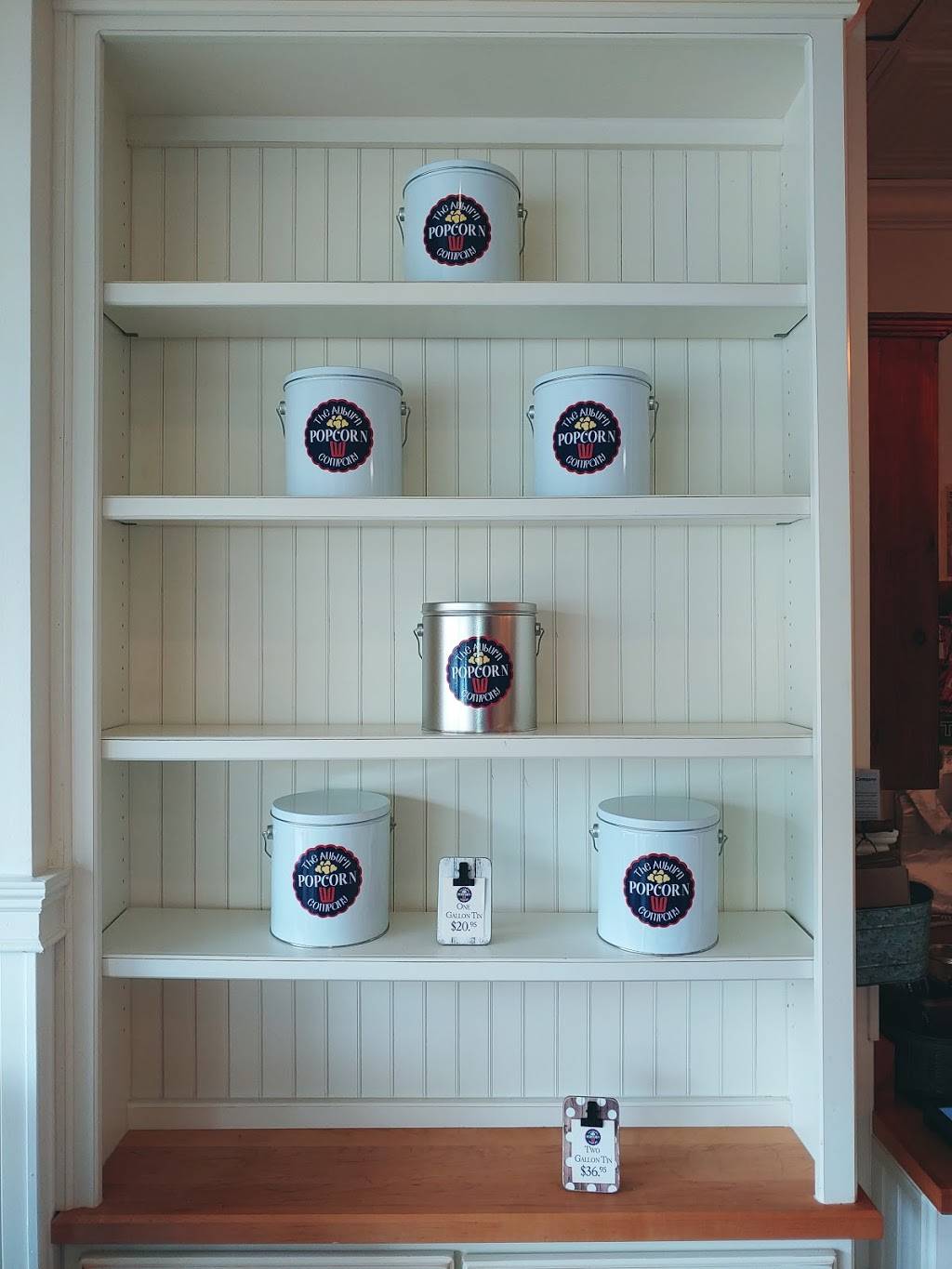 The Auburn Popcorn Company | restaurant | 106 N College St, Auburn, AL 36830, USA | 3343297700 OR +1 334-329-7700