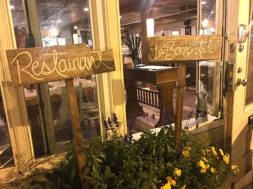 La Bonne Étoile | restaurant | 160 Rue Saint-Paul, Québec, QC G1K 3W1, Canada | 4186944448 OR +1 418-694-4448