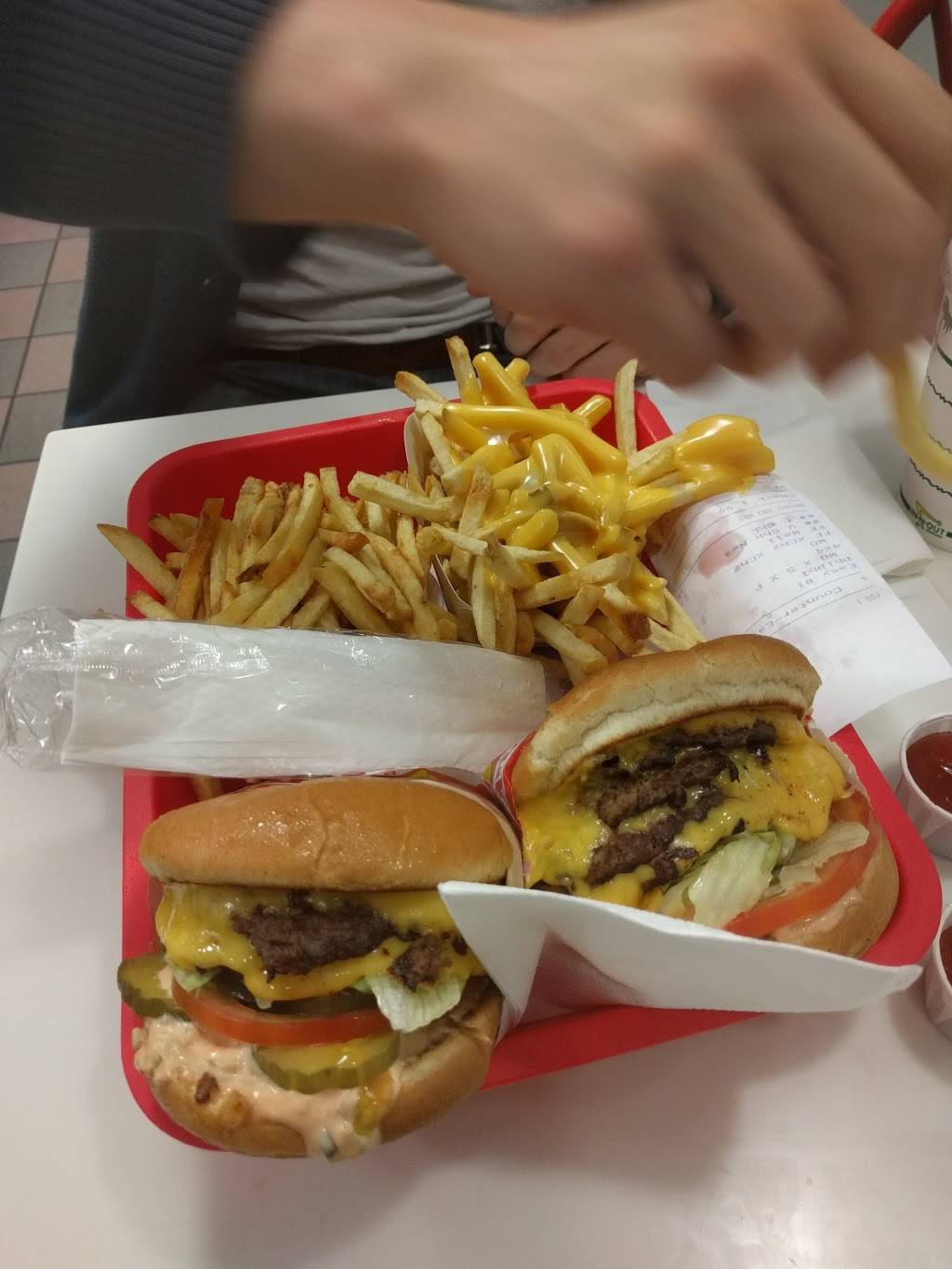 In-N-Out Burger | restaurant | 82043 CA-111, Indio, CA 92201, USA | 8007861000 OR +1 800-786-1000