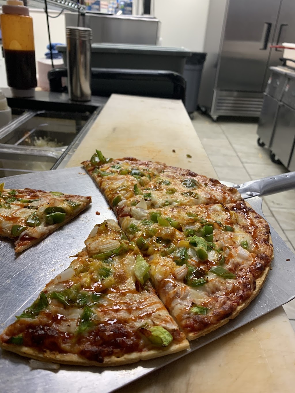 Chicago Fish & Chicken Grill | restaurant | 3609 Cass Ave, St. Louis, MO 63113, USA | 3146962345 OR +1 314-696-2345