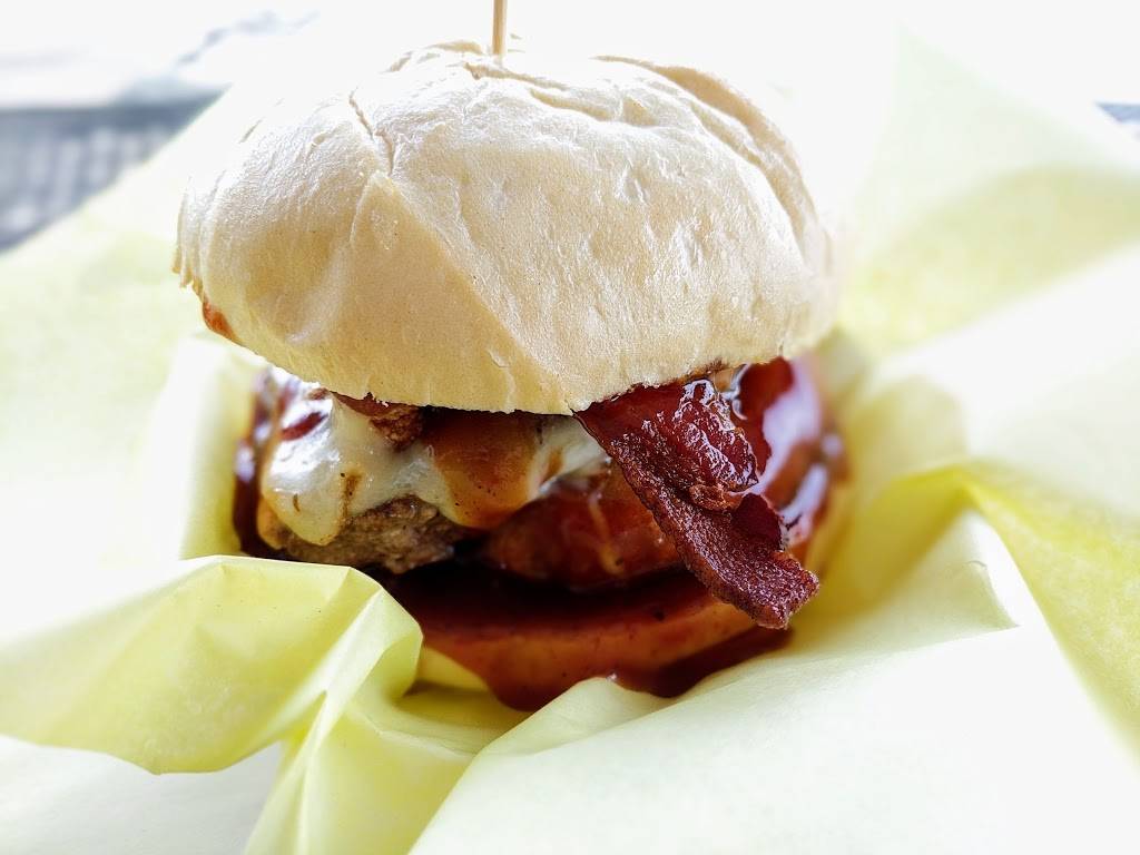 Redrum Burger | restaurant | 978 Olive Dr, Davis, CA 95616, USA | 5307562142 OR +1 530-756-2142