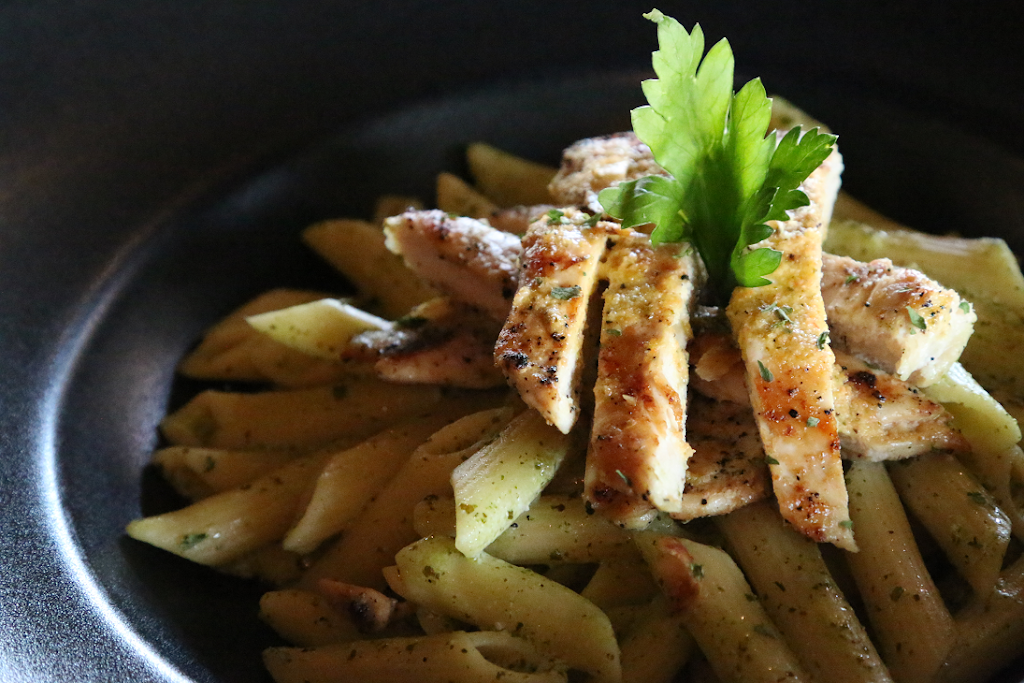 Wholey Ravioli Italian Kitchen | restaurant | 1067 C St # 132, Galt, CA 95632, USA | 2097455109 OR +1 209-745-5109