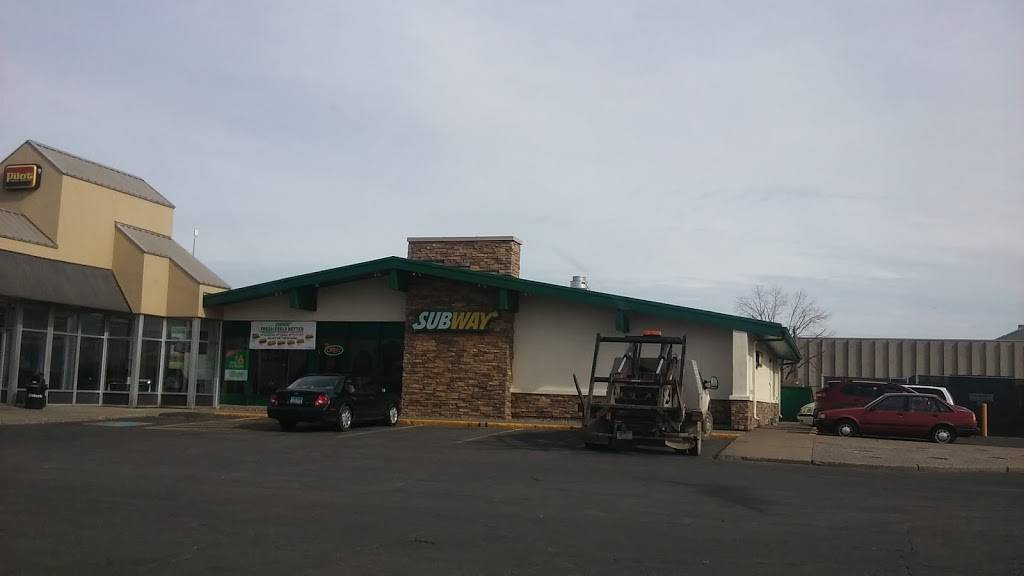 Subway Restaurants | restaurant | 11650 Courthouse Blvd, Inver Grove Heights, MN 55077, USA | 6514382919 OR +1 651-438-2919