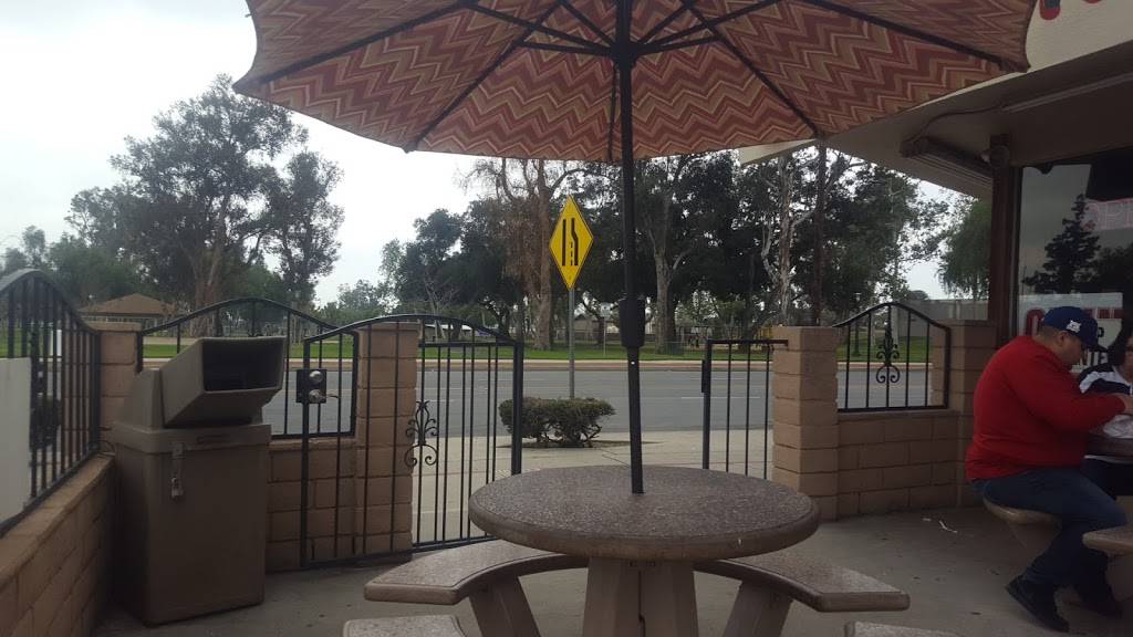 Juanitas III | restaurant | 1209 E 4th St, Ontario, CA 91764, USA | 9099860991 OR +1 909-986-0991