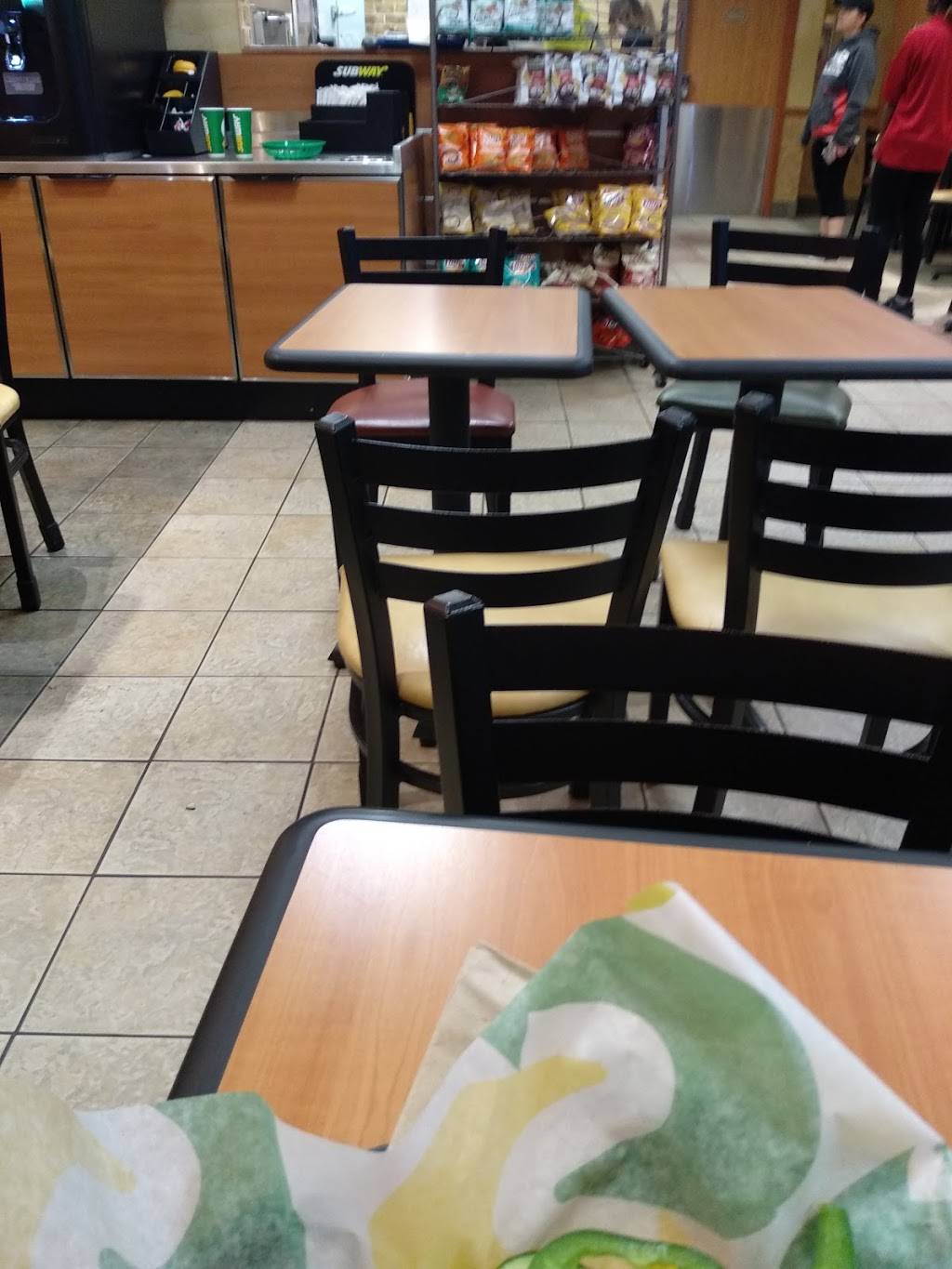 Subway | restaurant | Quebec Canada, 438 Boulevard Saint-Joseph, Gatineau, QC J8Y 3Y7, Canada | 8197716450 OR +1 819-771-6450