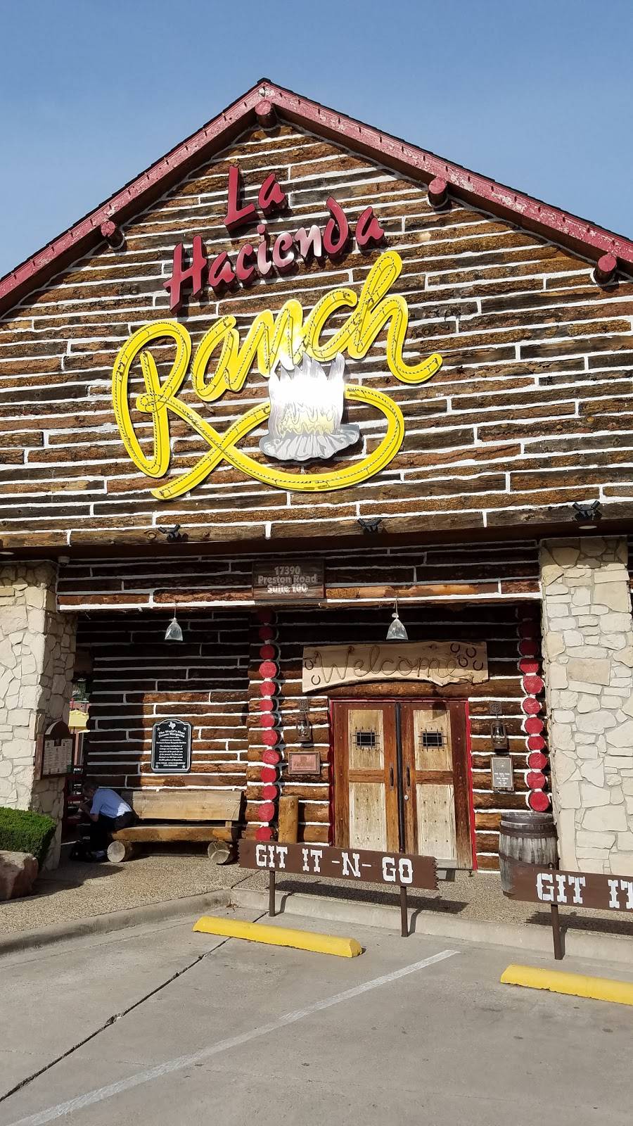 La Hacienda Ranch | restaurant | 17390 Preston Rd #100, Dallas, TX 75252, USA | 9722482424 OR +1 972-248-2424