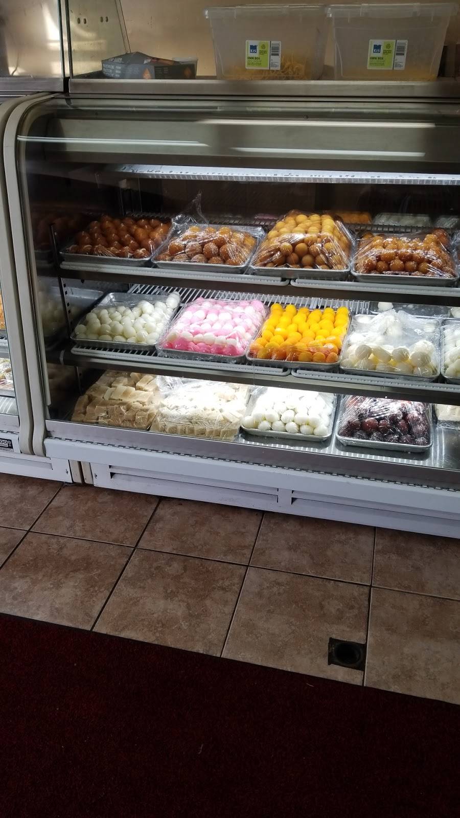 Airport Sweets & Tandoori Restaurant | restaurant | 9899 Airport Rd #6, Brampton, ON L6S 0A9, Canada | 9054581173 OR +1 905-458-1173