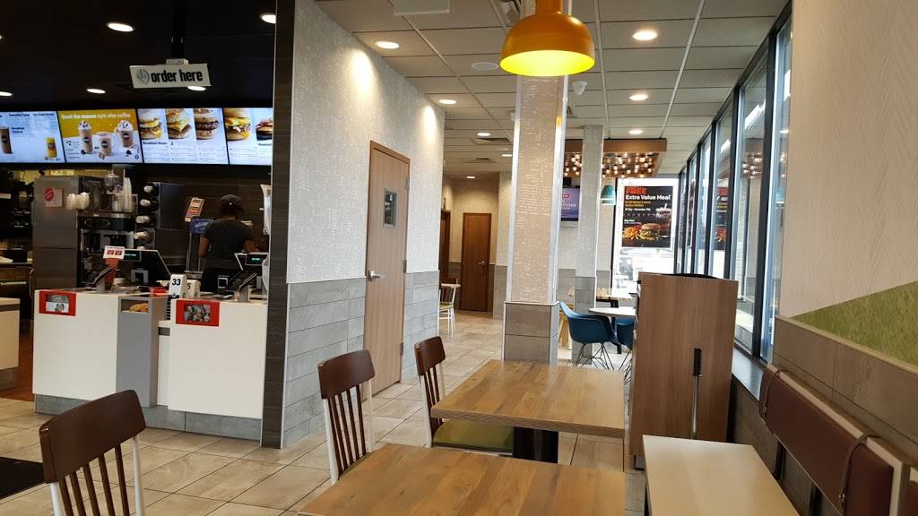 McDonalds | cafe | 14860 Michigan Ave, Dearborn, MI 48126, USA | 3135822614 OR +1 313-582-2614