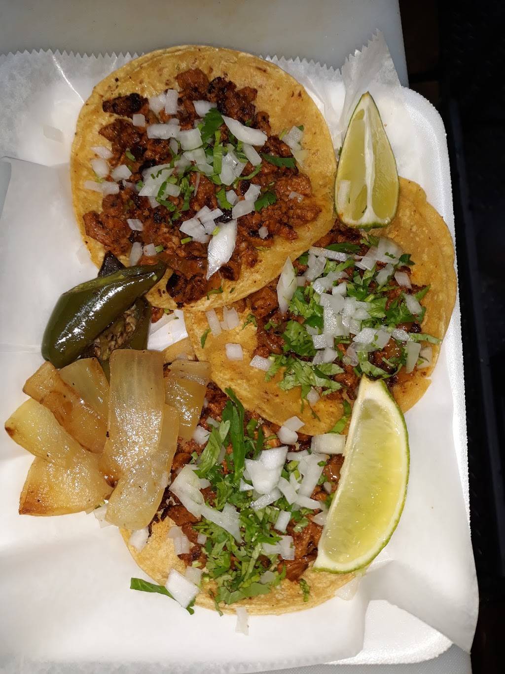 Taqueria Campechano | restaurant | 18 W Greenfield Ave, Milwaukee, WI 53204, USA | 4142153159 OR +1 414-215-3159