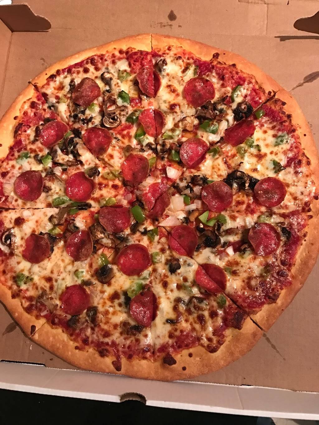 Moms Pizza | restaurant | 3255 Columbia Pike, Arlington, VA 22204, USA | 7039207789 OR +1 703-920-7789