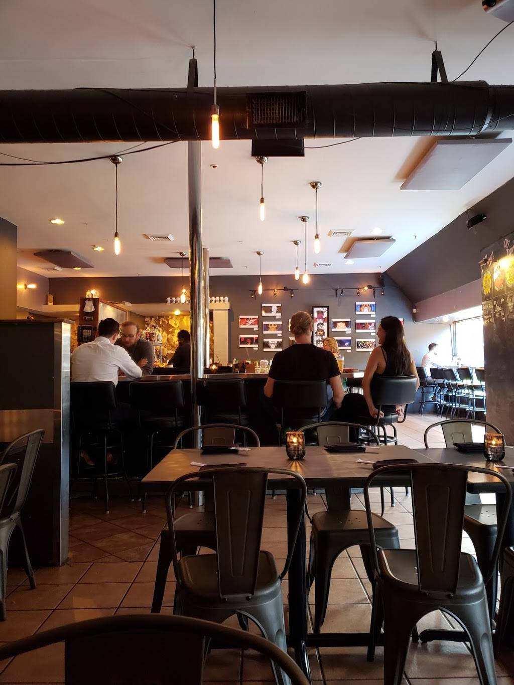 Tsunami | restaurant | 51 West St, Annapolis, MD 21401, USA | 4109909868 OR +1 410-990-9868