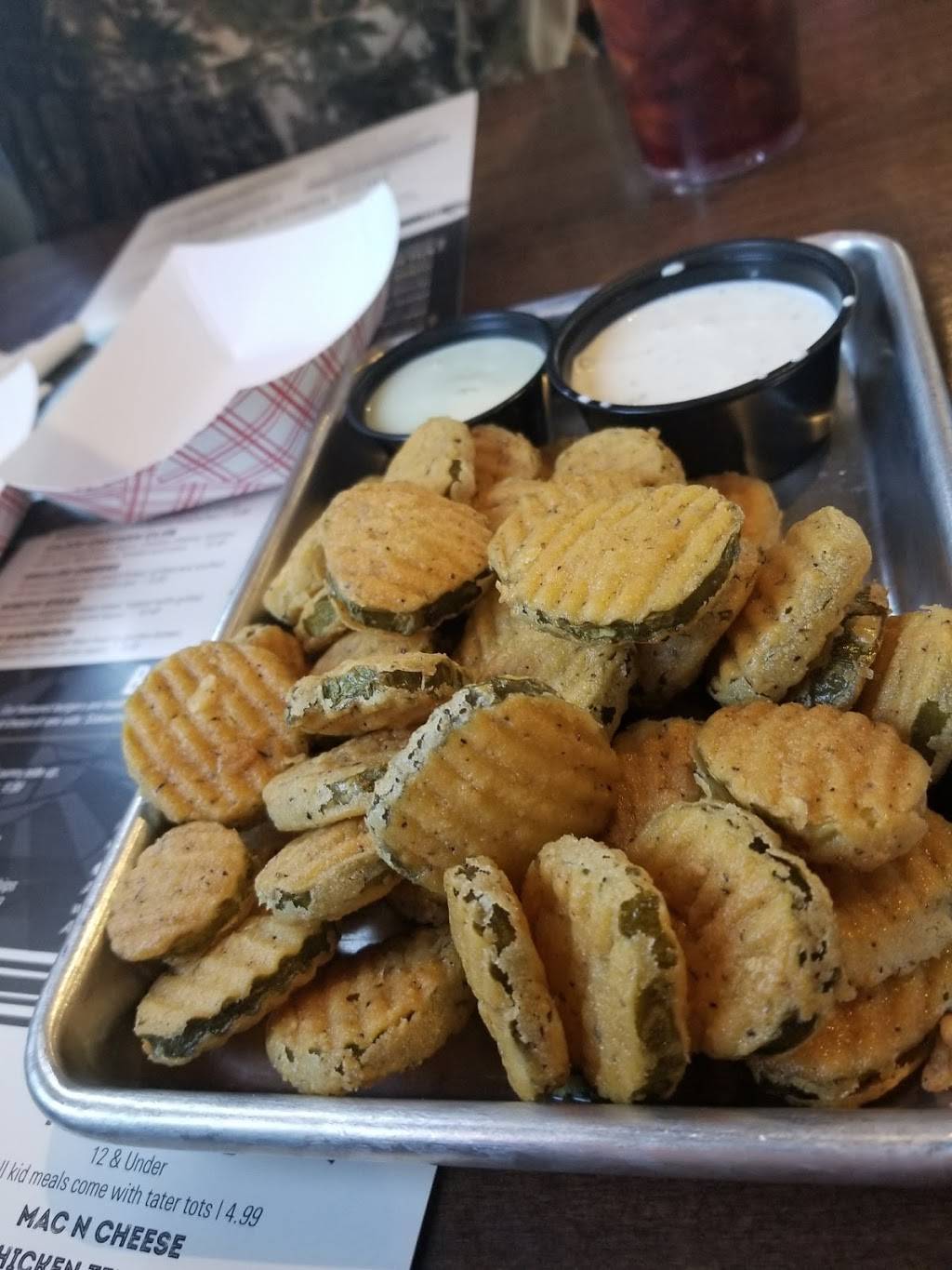 Grease Monkeys Sports Bar And Grill | restaurant | 709 1st St, Colona, IL 61241, USA | 3092811887 OR +1 309-281-1887