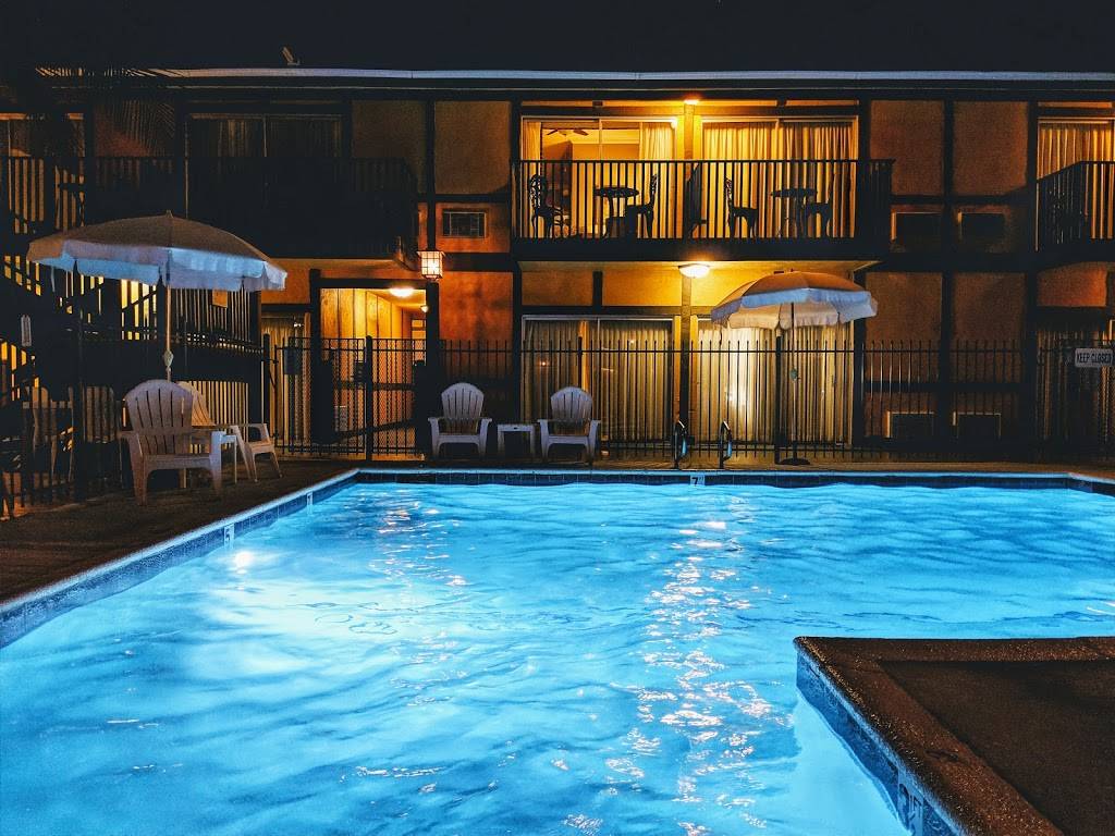 Kronborg Inn | restaurant | 1440 Mission Dr, Solvang, CA 93463, USA | 8056882383 OR +1 805-688-2383