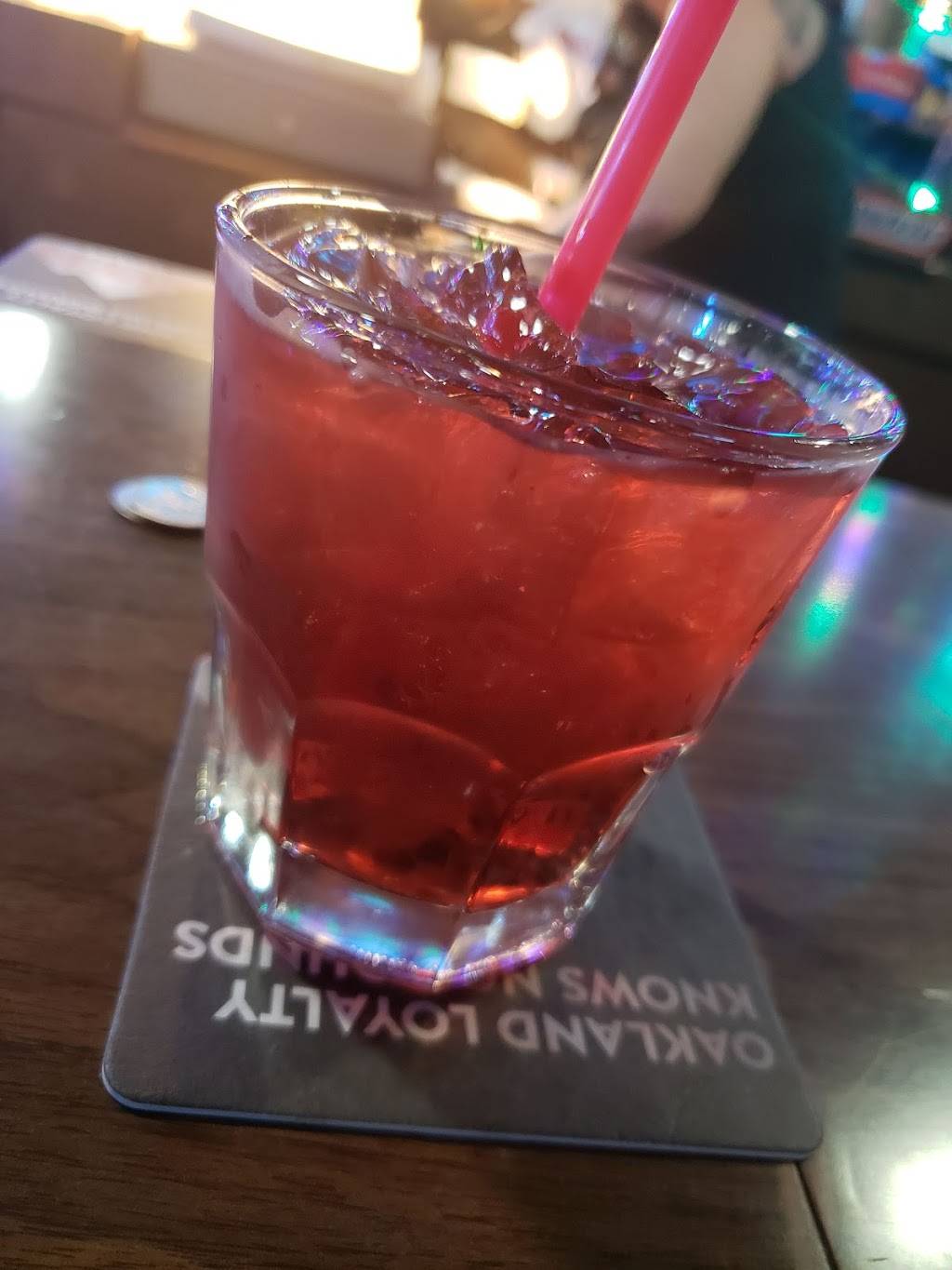 Vieiras Lounge | restaurant | 1700 McHenry Ave, Modesto, CA 95350, USA | 2095713900 OR +1 209-571-3900