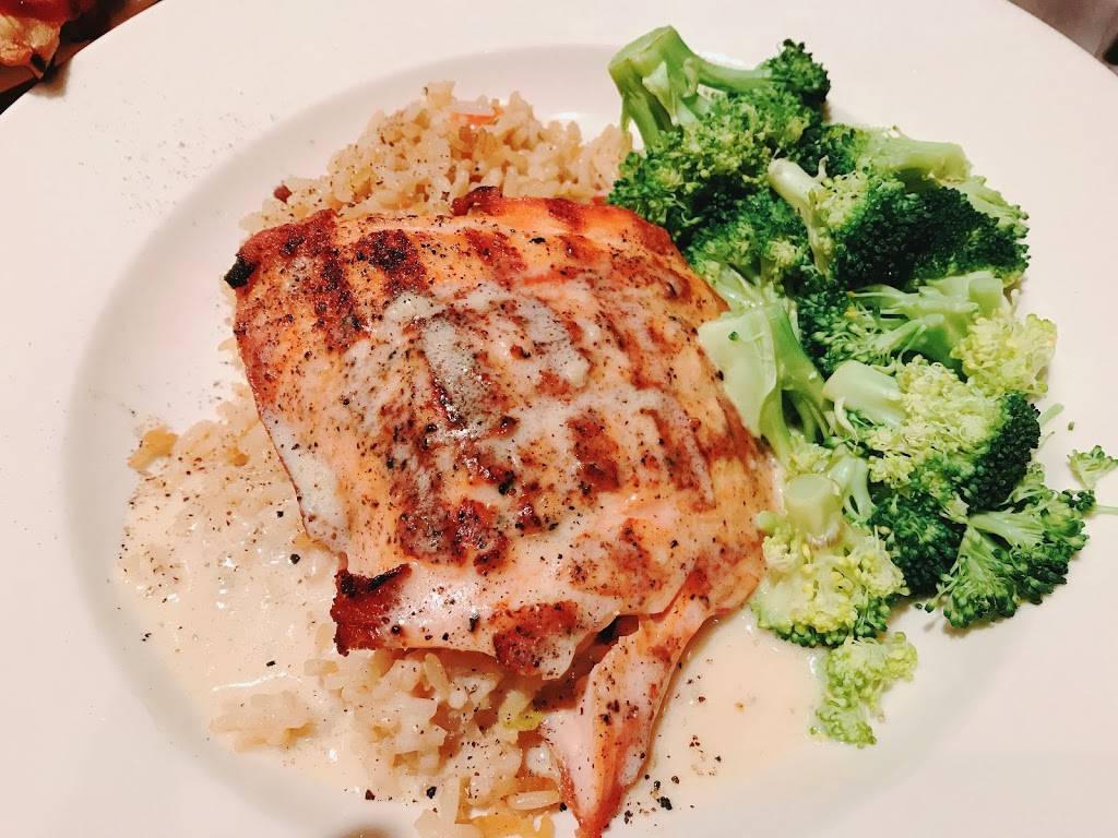 BJs Restaurant & Brewhouse | restaurant | 12105 N Center Ave, Portland, OR 97217, USA | 5032895566 OR +1 503-289-5566