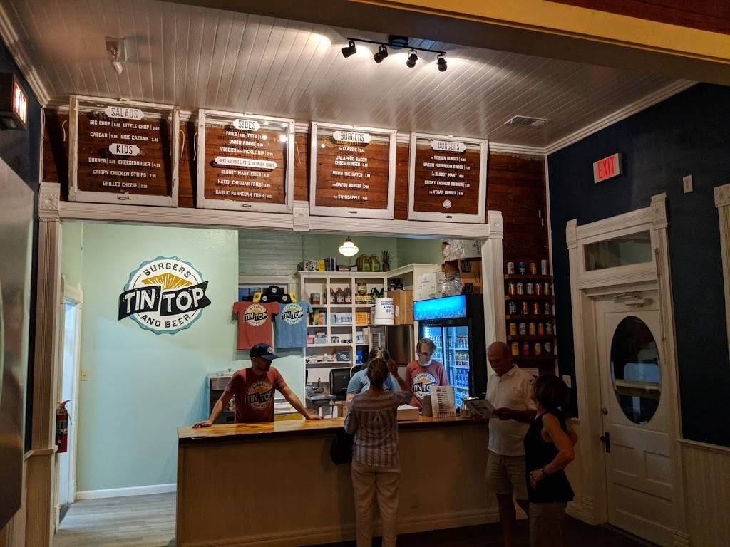 Tin Top Burgers & Beer | restaurant | 283 S Union Ave, New Braunfels, TX 78130, USA | 8305079138 OR +1 830-507-9138