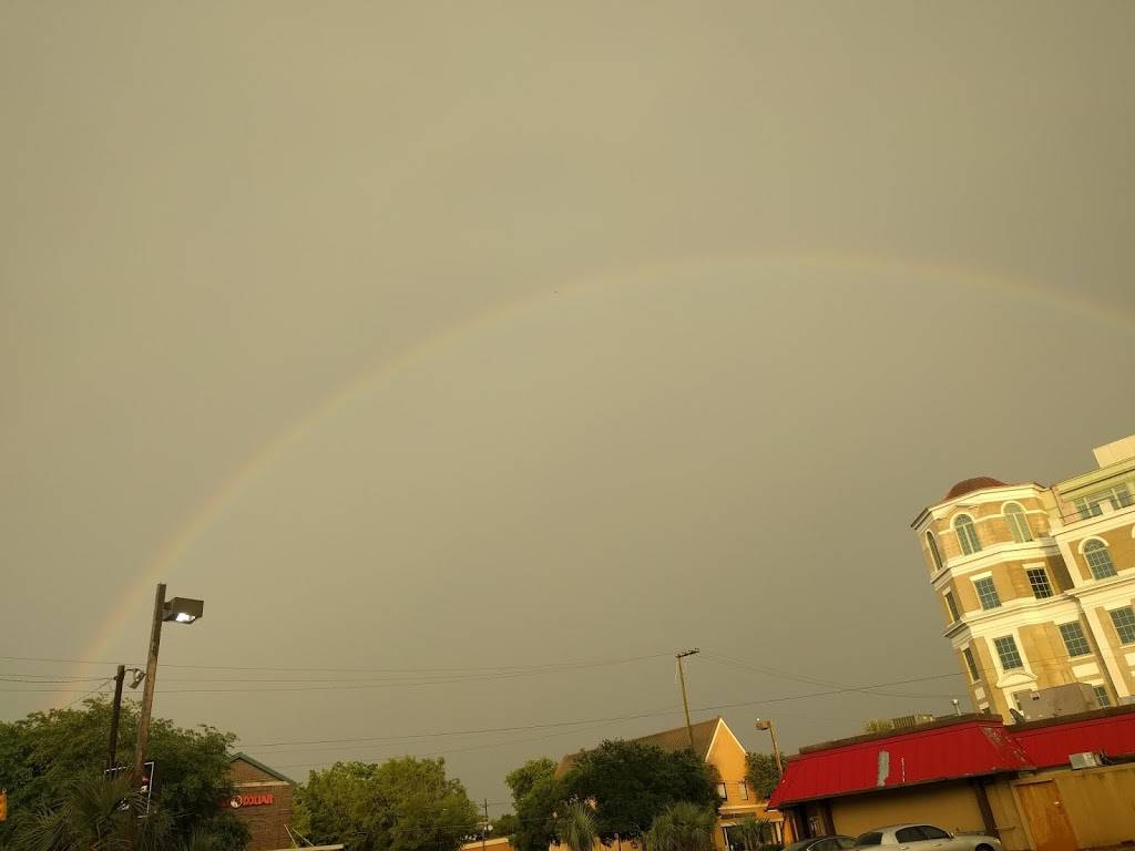 Pizza Hut | meal takeaway | 483 Meeting St, Charleston, SC 29403, USA | 8437632700 OR +1 843-763-2700