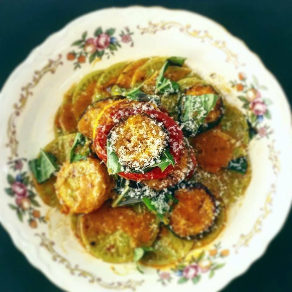 The Royal Grocer & Co. | restaurant | 2118 N Damen Ave, Chicago, IL 60647, USA | 7739047805 OR +1 773-904-7805