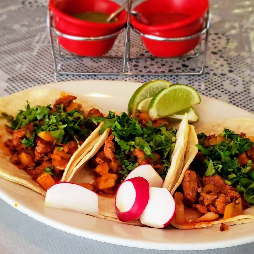 El Tenampa Restaurant | restaurant | 2382 Main St, Bridgeport, CT 06606, USA | 2033677022 OR +1 203-367-7022