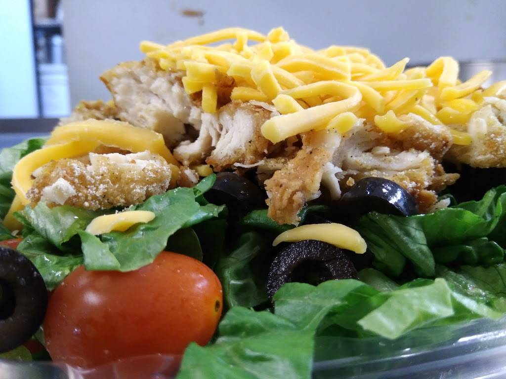 Manhattan Fish & Chicken | restaurant | 3800 Conner St, Detroit, MI 48215, USA | 3133311300 OR +1 313-331-1300