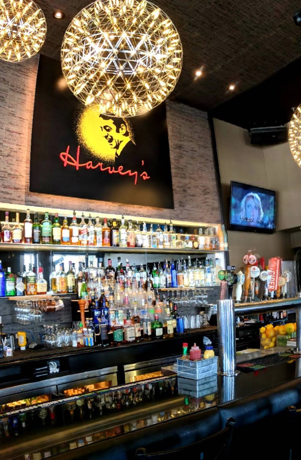 Harveys | restaurant | 500 Castro St, San Francisco, CA 94114, USA | 4154314278 OR +1 415-431-4278