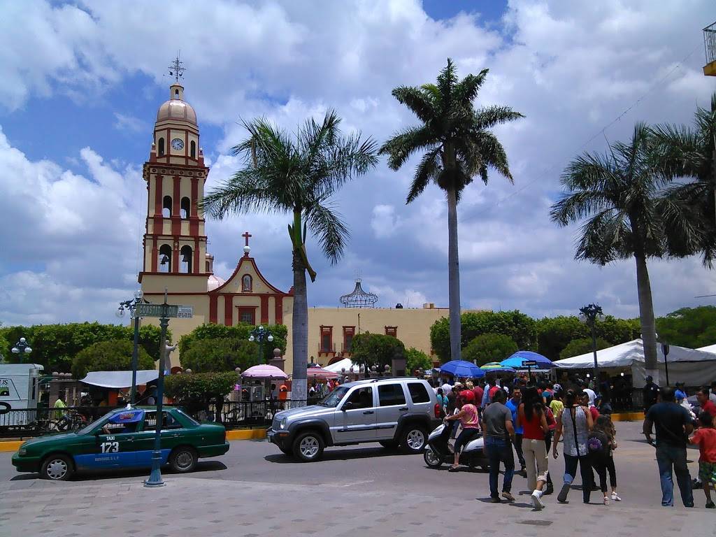 La Sabrosita Abarrotes & Tqr | restaurant | 9135 Airline Dr, Houston, TX 77037, USA | 2814058911 OR +1 281-405-8911