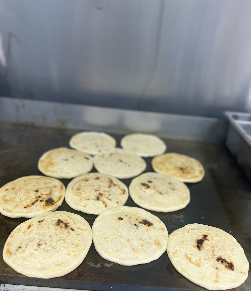 Catracho Mix (Food Truck) | restaurant | 9330 North Fwy, Houston, TX 77037, USA | 8329381900 OR +1 832-938-1900