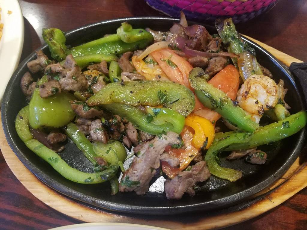 El Tapatio - Authentic Mexican Restaurant & Bar | restaurant | 677 W Laketon Ave, Muskegon, MI 49441, USA | 2317597408 OR +1 231-759-7408