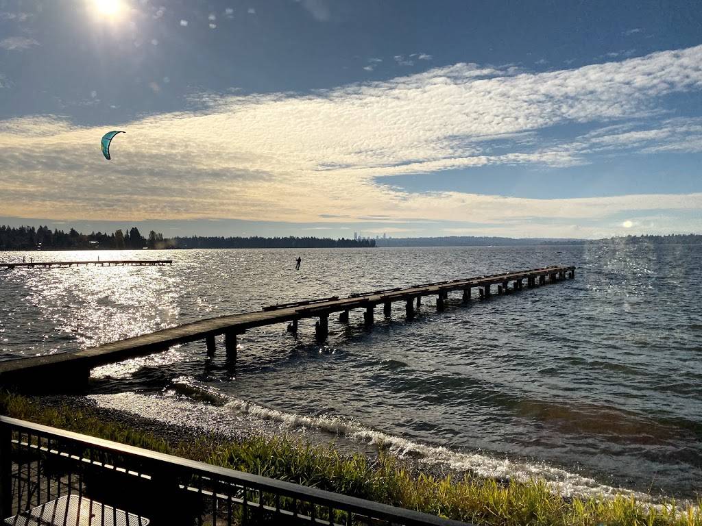 BeachHouse bar + grill | restaurant | 6023 Lake Washington Blvd NE, Kirkland, WA 98033, USA | 4259685587 OR +1 425-968-5587