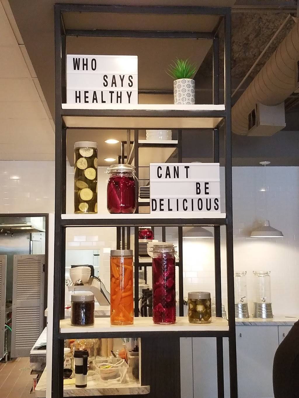 Below 40 Fresh Kitchen | restaurant | 220 W Campbell Rd, Richardson, TX 75080, USA | 9728072222 OR +1 972-807-2222