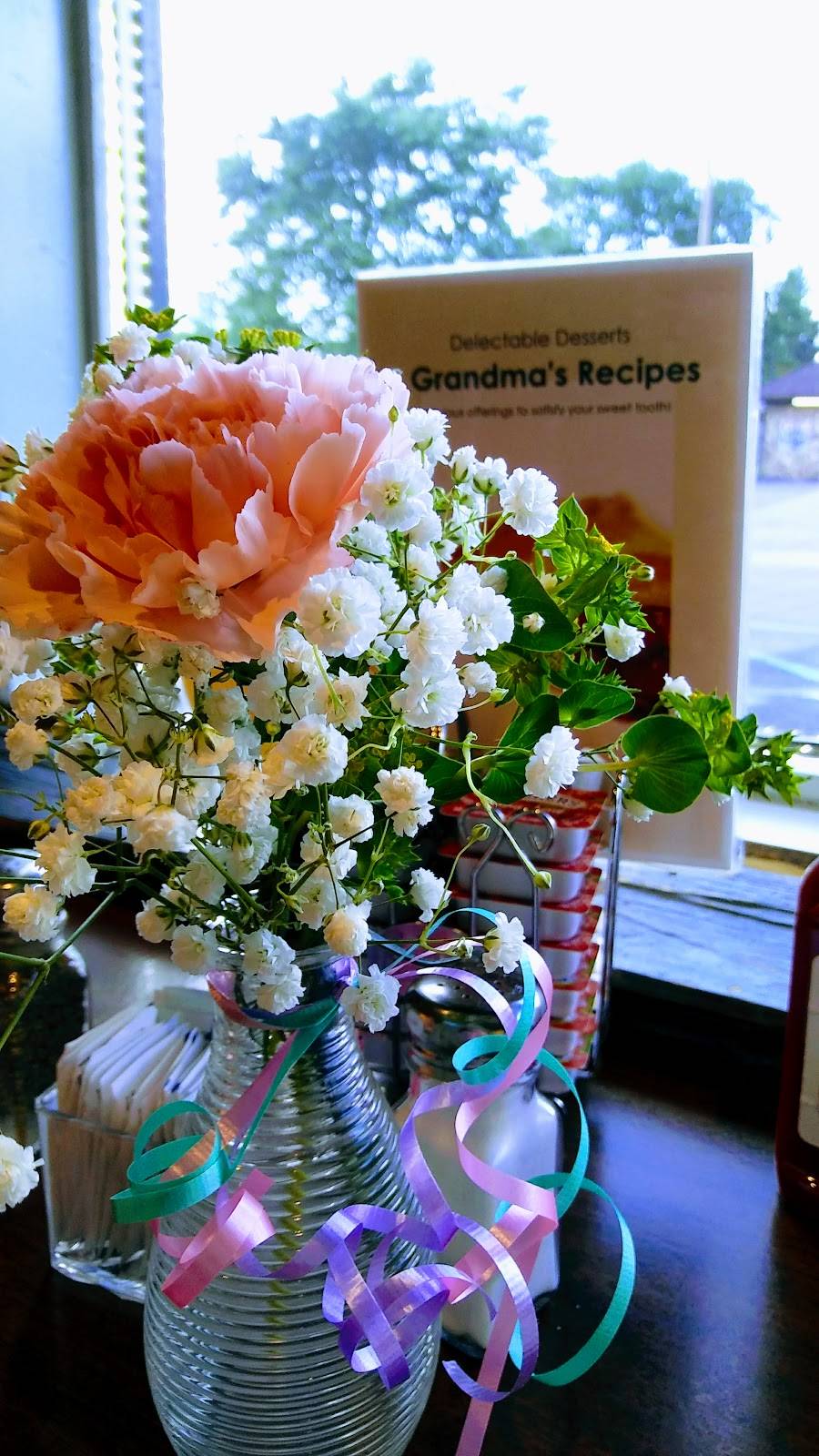 Grandmas Recipes | restaurant | 3538 Richfield Rd, Flint, MI 48506, USA | 8107367078 OR +1 810-736-7078